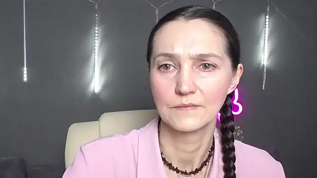 TayaFinch online show from February 26, 2026, 1:22 pm