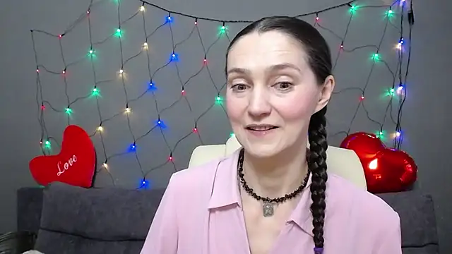 TayaFinch online show from February 15, 2026, 1:10 pm