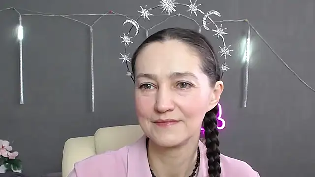 TayaFinch online show from April 15, 2026, 10:43 am