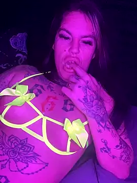 DIRTY PAISLEY X online show from September 24, 2025, 11:32 pm