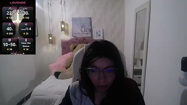 alllyson  online show from November 22, 2025, 7:57 pm