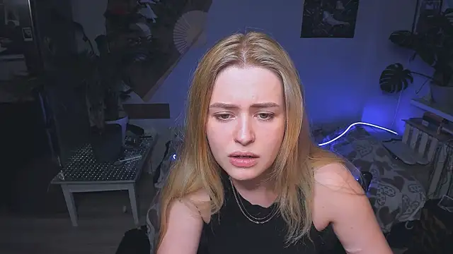 Alexa  Pears online show from September 16, 2025, 4:08 pm