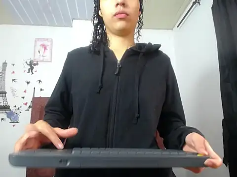 Snapshot of vbleerper chatting on September 23, 2025, 12:23 pm vbleerper online show from September 23, 2025, 12:23 pm