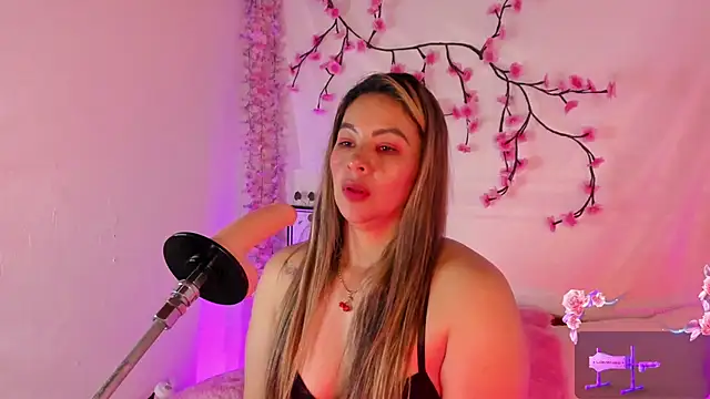 Snapshot of chubbyZoe chatting on October 31, 2025, 2:41 am chubbyZoe online show from October 31, 2025, 2:41 am