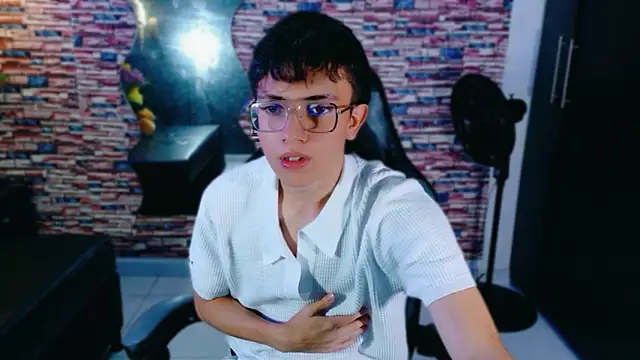 Snapshot of Dominic_Carmine chatting on October 11, 2025, 1:12 pm Dominic Carmine online show from October 11, 2025, 1:12 pm