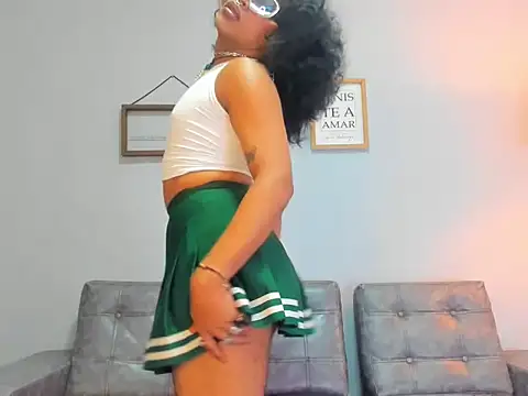 Snapshot of ile_matamba chatting on October 1, 2025, 2:21 pm ile matamba online show from October 1, 2025, 2:21 pm