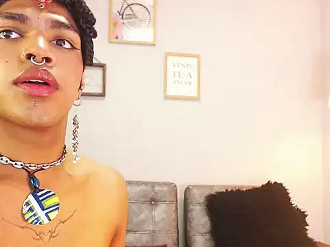 Snapshot of ile_matamba chatting on October 13, 2025, 3:35 pm ile matamba online show from October 13, 2025, 3:35 pm