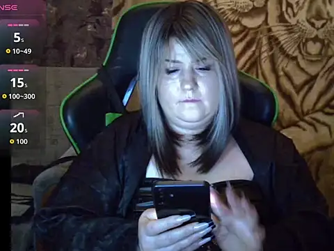 YuliiaSan online show from November 30, 2025, 7:25 pm