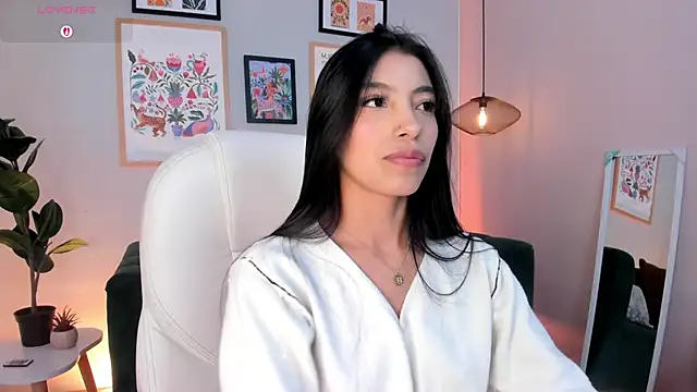 Tiffany Low online show from June 21, 2026, 4:57 pm