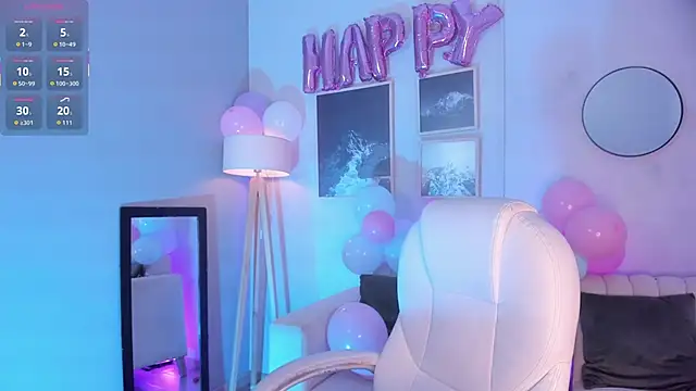 Snapshot of Tiffany_Low chatting on October 15, 2025, 2:25 pm Tiffany Low online show from October 15, 2025, 2:25 pm