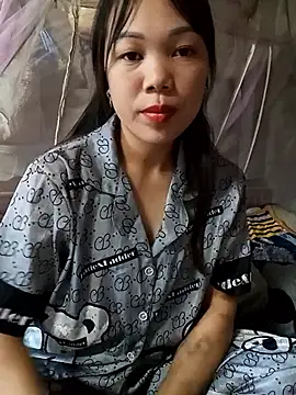 Snapshot of Tary_toot chatting on October 18, 2025, 12:45 am Tary toot online show from October 18, 2025, 12:45 am