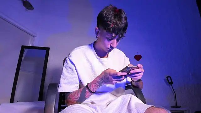 j martony online show from September 18, 2025, 1:03 pm