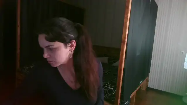 Snapshot of EthelsLover chatting on June 2, 2026, 9:42 am EthelsLover online show from June 2, 2026, 9:42 am