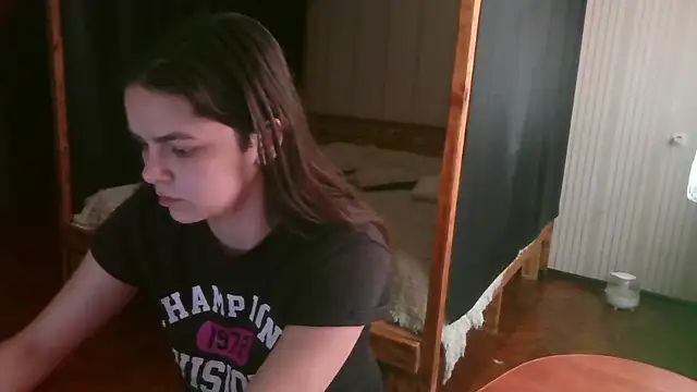 Snapshot of EthelsLover chatting on May 4, 2026, 8:17 am EthelsLover online show from May 4, 2026, 8:17 am