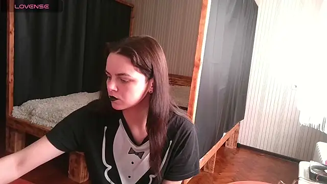 EthelsLover online show from January 18, 2026, 10:51 am