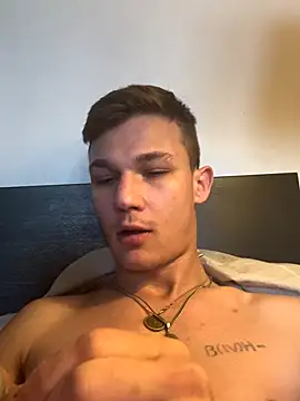 AdamGold01 online show from October 22, 2025, 8:47 am