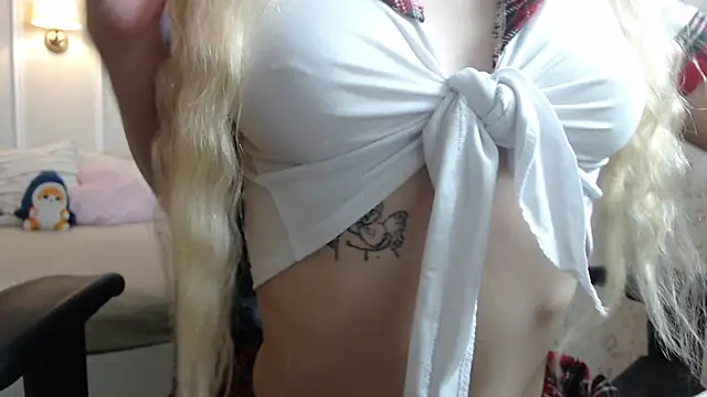 kissy kissi online show from October 28, 2025, 9:08 am