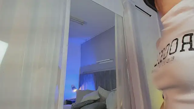 Peytonn Monroe online show from October 28, 2025, 12:37 pm