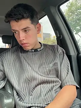 mattebret11 online show from September 24, 2025, 5:41 pm