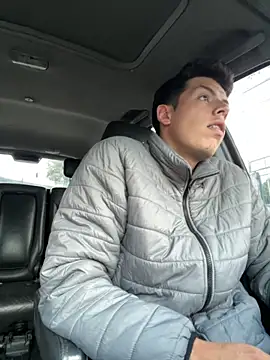 mattebret11 online show from October 2, 2025, 6:11 pm