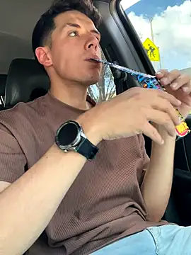 mattebret11 online show from September 22, 2025, 6:47 pm