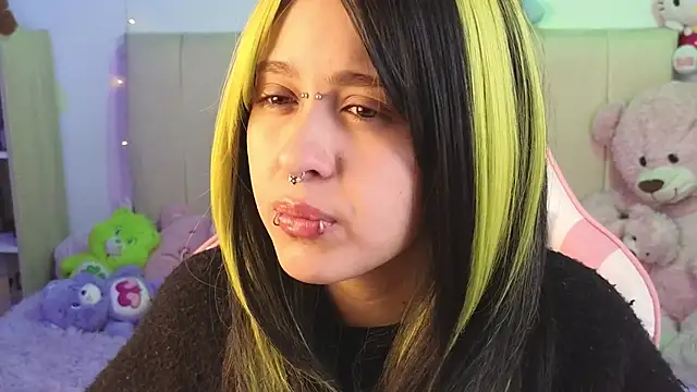 NekoWaifu online show from June 11, 2026, 2:47 pm