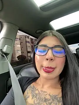 -Dannii- online show from October 5, 2025, 9:27 pm