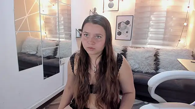 sophiee09  online show from November 4, 2025, 1:37 pm