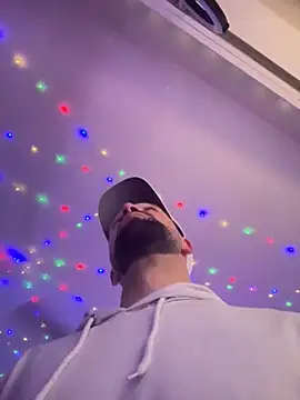 Snapshot of versatilevortex chatting on October 20, 2025, 1:07 am versatilevortex online show from October 20, 2025, 1:07 am