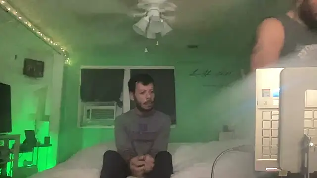 Snapshot of versatilevortex chatting on October 9, 2025, 3:40 am versatilevortex online show from October 9, 2025, 3:40 am