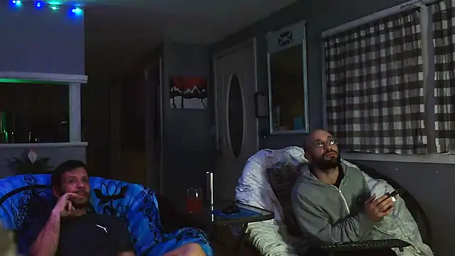 Snapshot of versatilevortex chatting on October 10, 2025, 12:11 am versatilevortex online show from October 10, 2025, 12:11 am