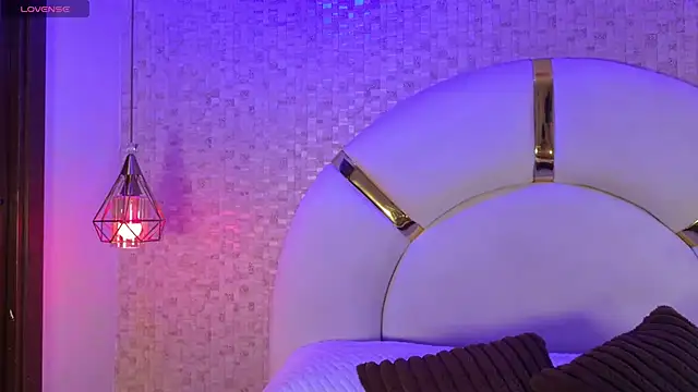 Snapshot of paulina_cano chatting on October 14, 2025, 7:25 pm paulina cano online show from October 14, 2025, 7:25 pm