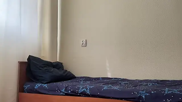 MargarettNewbie online show from September 28, 2025, 9:27 am