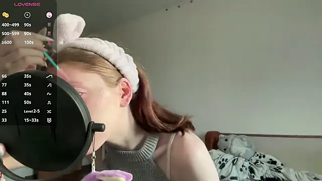 MargarettNewbie online show from October 22, 2025, 4:12 am