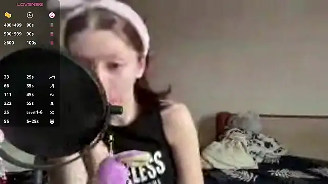 MargarettNewbie online show from October 31, 2025, 4:31 am