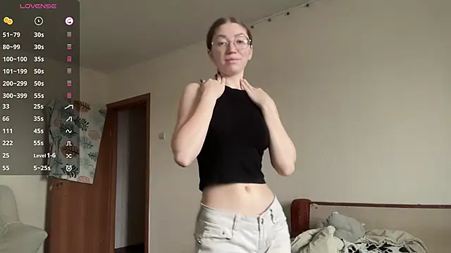 MargarettNewbie online show from October 24, 2025, 4:33 am