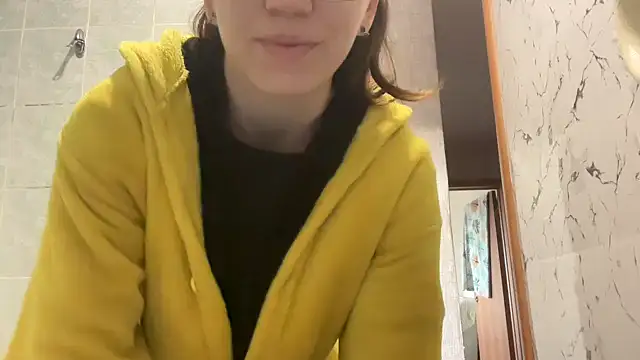 MargarettNewbie online show from September 30, 2025, 4:29 am