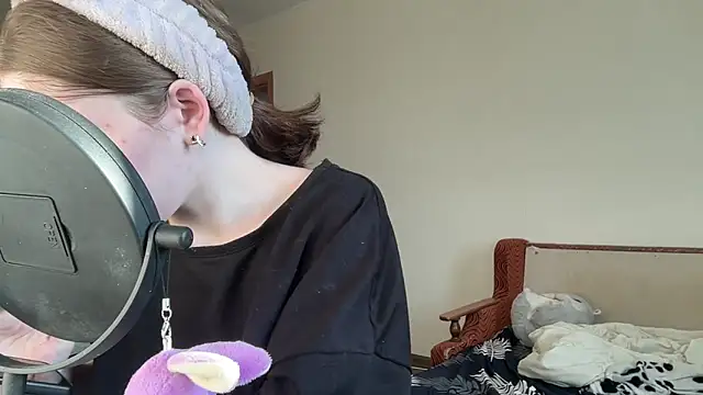 MargarettNewbie online show from September 21, 2025, 4:17 am