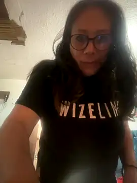 Snapshot of Lisa_Squirt_Hot chatting on September 23, 2025, 12:17 am Lisa Squirt Hot online show from September 23, 2025, 12:17 am