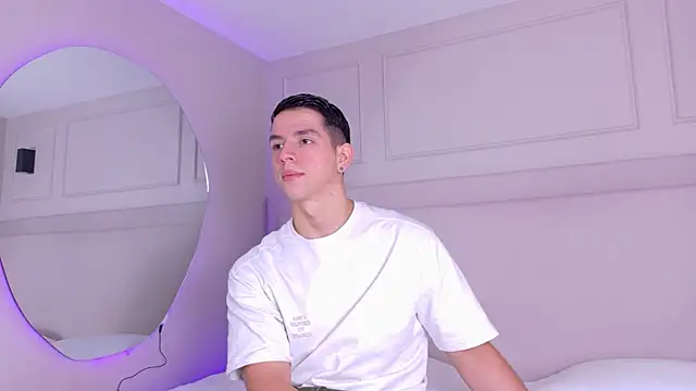 Snapshot of ZaneDawson chatting on September 24, 2025, 3:35 am ZaneDawson online show from September 24, 2025, 3:35 am