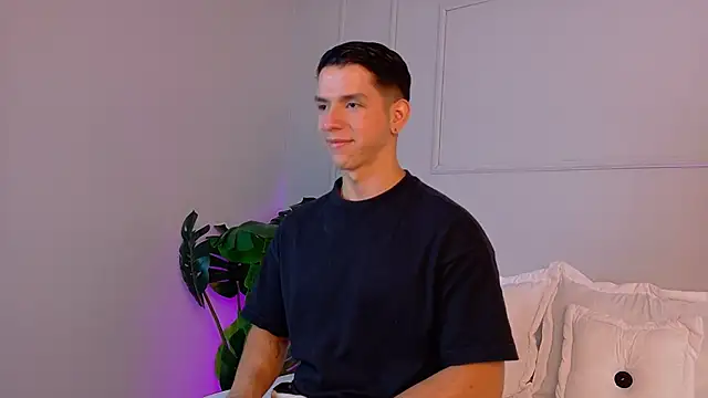 ZaneDawson online show from December 18, 2025, 3:49 pm