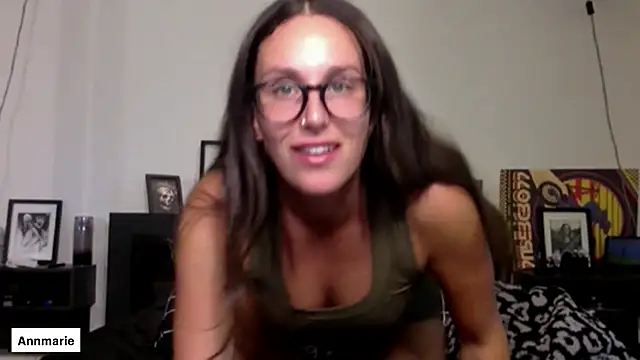 Snapshot of annmarieferrara chatting on October 11, 2025, 8:32 pm annmarieferrara online show from October 11, 2025, 8:32 pm