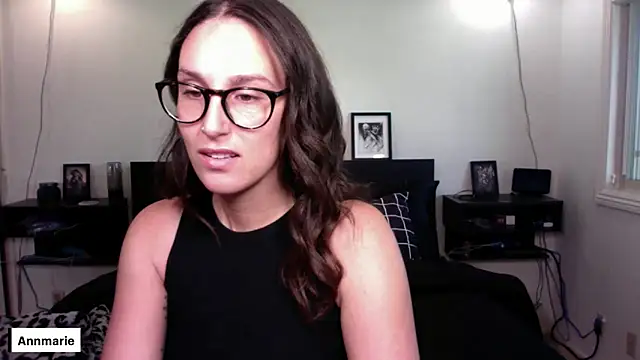 annmarieferrara online show from November 17, 2025, 4:44 pm