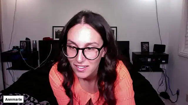 Snapshot of annmarieferrara chatting on October 31, 2025, 4:14 pm annmarieferrara online show from October 31, 2025, 4:14 pm
