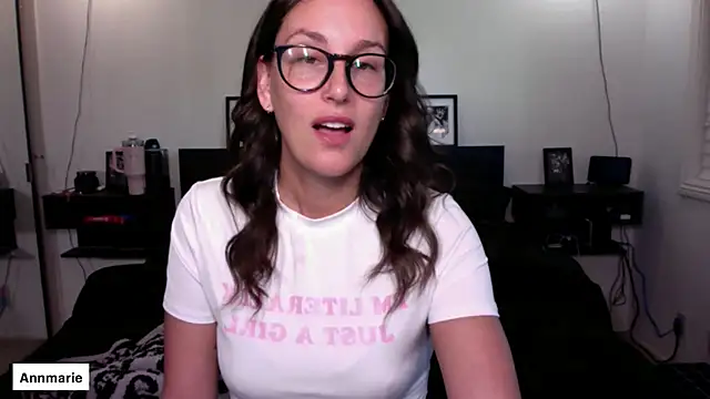 Snapshot of annmarieferrara chatting on October 24, 2025, 4:17 pm annmarieferrara online show from October 24, 2025, 4:17 pm