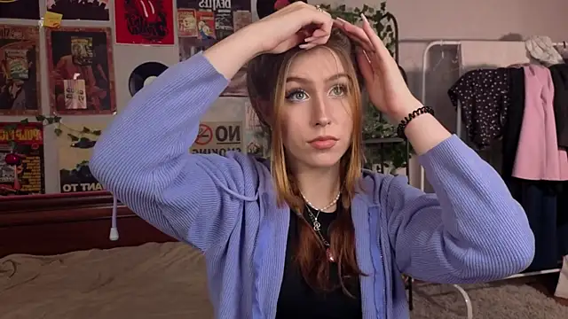 LinhStirna online show from October 2, 2025, 1:25 pm