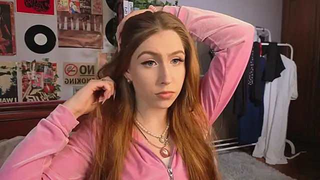 LinhStirna online show from October 9, 2025, 1:11 pm