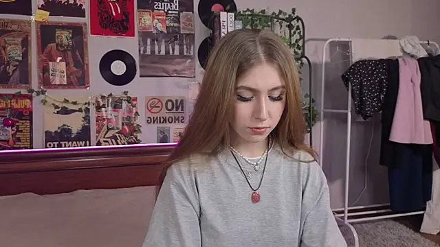 LinhStirna online show from October 1, 2025, 1:15 pm