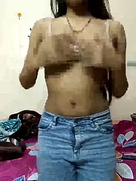 Snapshot of reetika6375 chatting on February 12, 2026, 8:08 pm reetika6375 online show from February 12, 2026, 8:08 pm