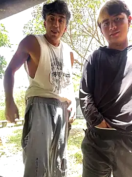 Snapshot of sky-wolves chatting on September 27, 2025, 4:35 pm sky-wolves online show from September 27, 2025, 4:35 pm